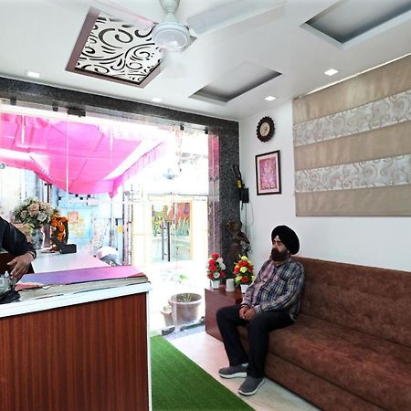 Hotel Toto International Dx New Delhi Exterior photo